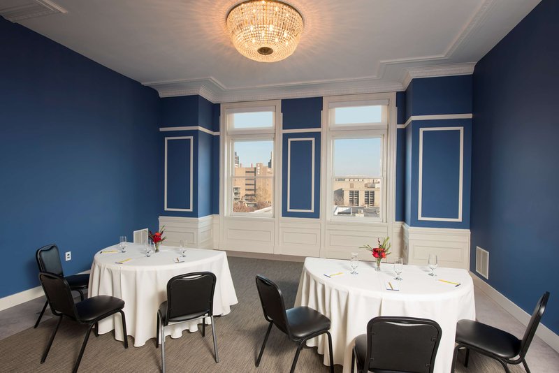 hilton garden inn louisville downtown