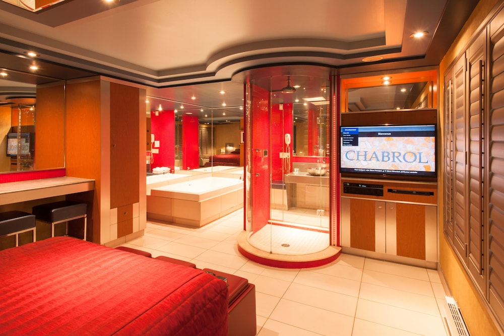 le chabrol hotel and suites