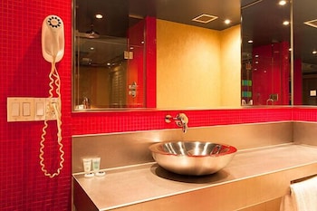 le chabrol hotel and suites