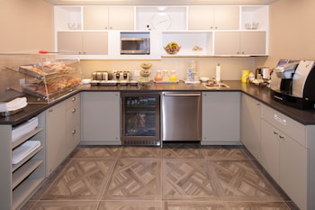 le chabrol hotel and suites