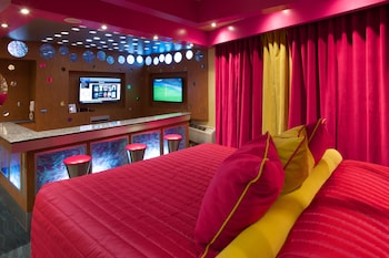 le chabrol hotel and suites