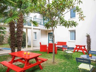 B&B Hotel Les Sables-D'olonne Centre Gare,Les Sables-D'olonne>>Les Sables D'olonne,3 star