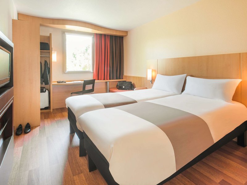 bandb hotel les sables dolonne centre gare