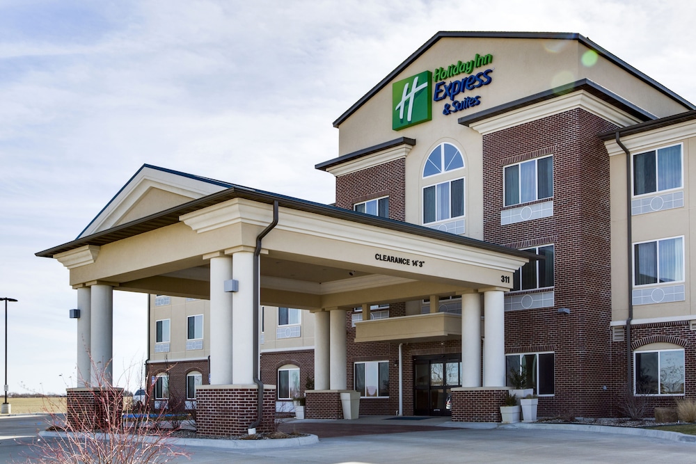 holiday inn express and suites nevada by ihg