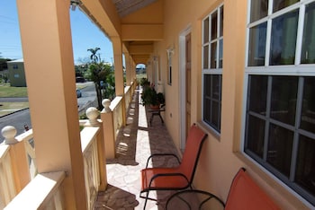 connies comfort suites