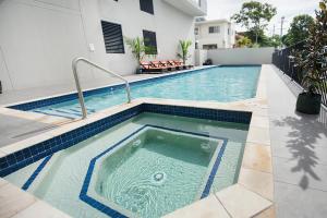 Gladstone Central Plaza,Gladstone>>Barney Point,5 star
