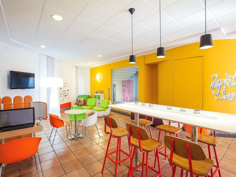 ibis styles napoli garibaldi