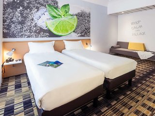 Ibis Styles Napoli Garibaldi,Via G. Ricciardi 33,3 star