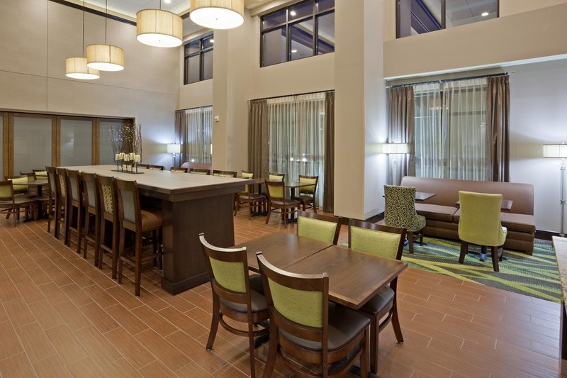 hampton inn and suites minneapolis west minnetonka