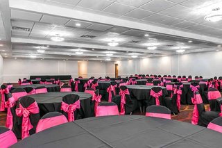 Days Inn And Suites By Wyndham Hammond, In,Hammond>>Calumet City,2 star