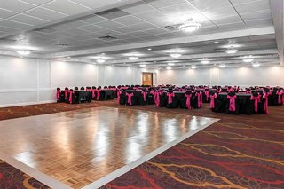 Days Inn And Suites By Wyndham Hammond, In,Hammond>>Calumet City,2 star