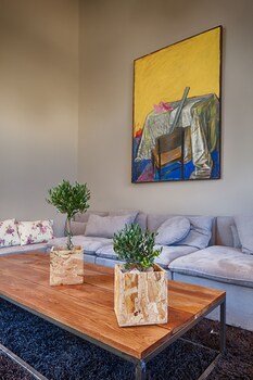 oniropetra boutique hotel