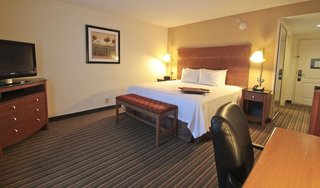 hampton inn hampton newport news