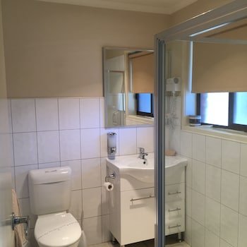 melton motor inn and apartments