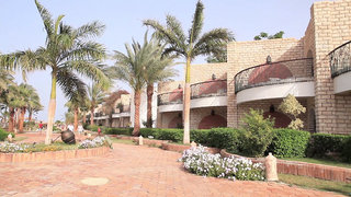 aladdin beach resort families and couples only