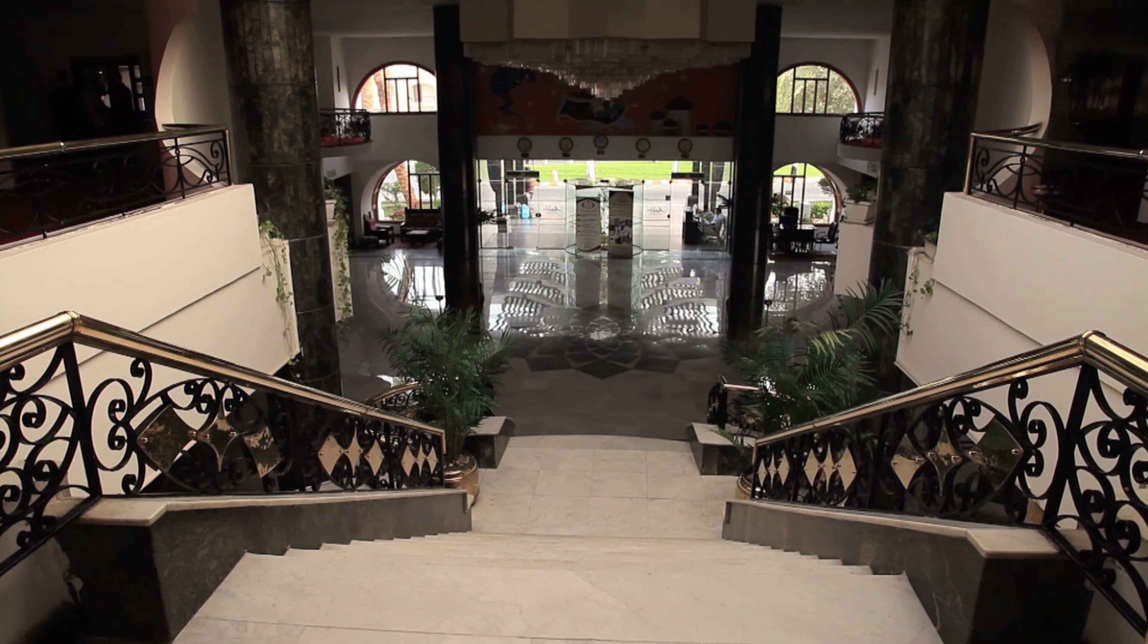 aladdin beach resort families and couples only