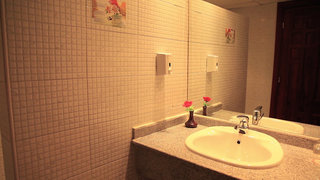 aladdin beach resort families and couples only