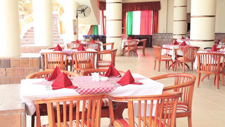 aladdin beach resort families and couples only