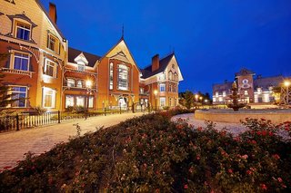 Portaventura Lucy's Mansion - Includes Portaventura Park Tickets,Portaventura World>>Costa Daurada,5 star