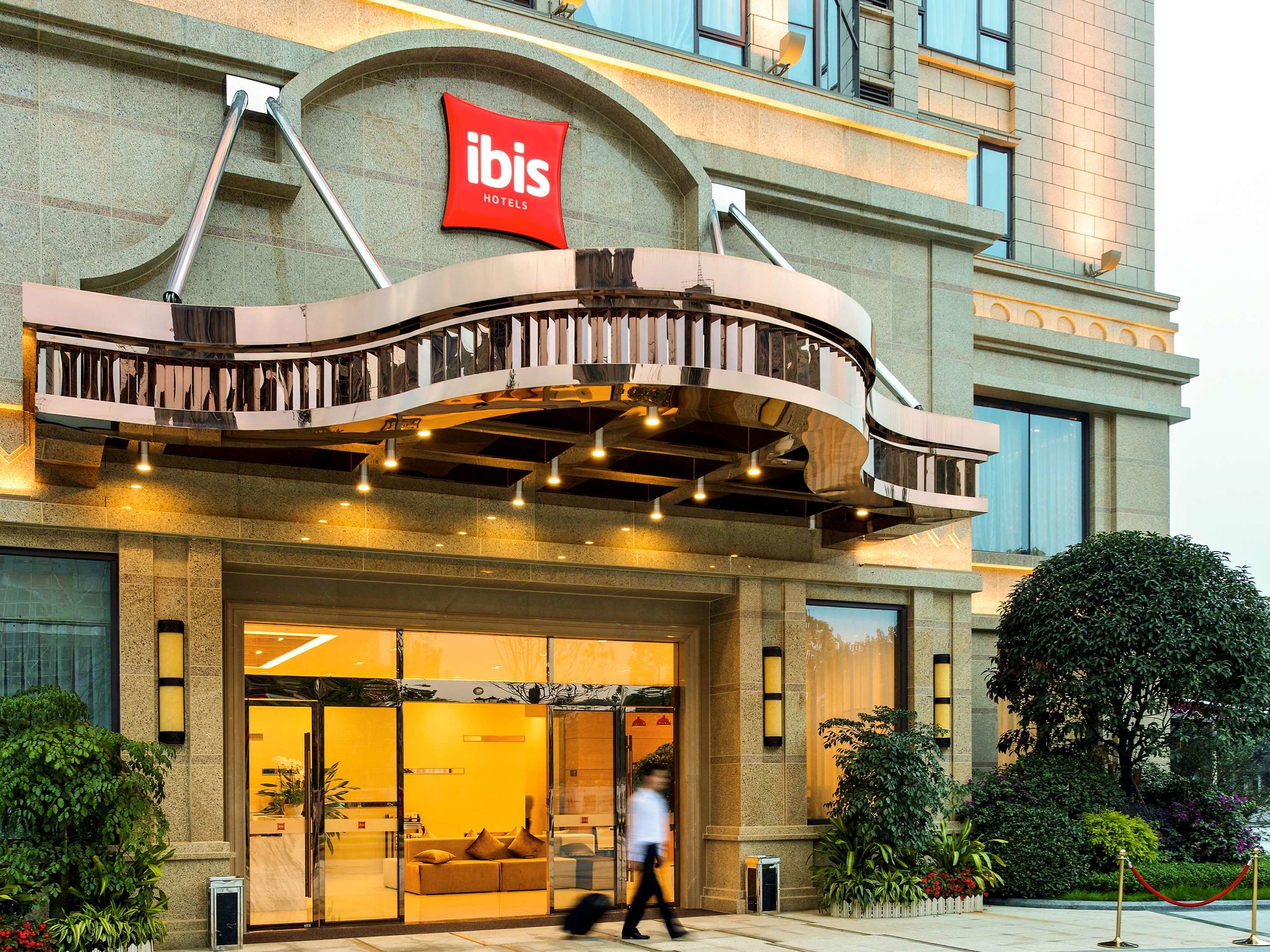 ibis chengdu wenjiang floraland