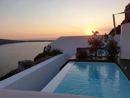 marizan caves and villas