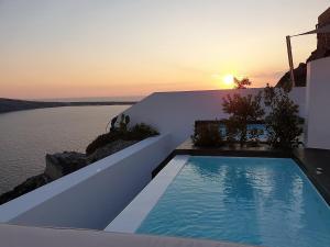 marizan caves and villas