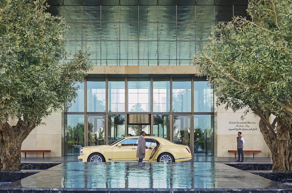 four seasons hotel bahrain bay