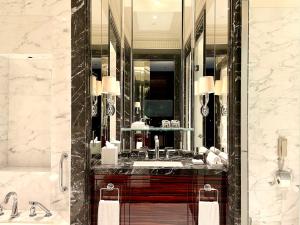 Four Seasons Hotel Bahrain Bay,A'ali>>Manama,5 star