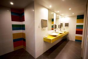 papouis protaras hotel