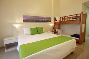 papouis protaras hotel