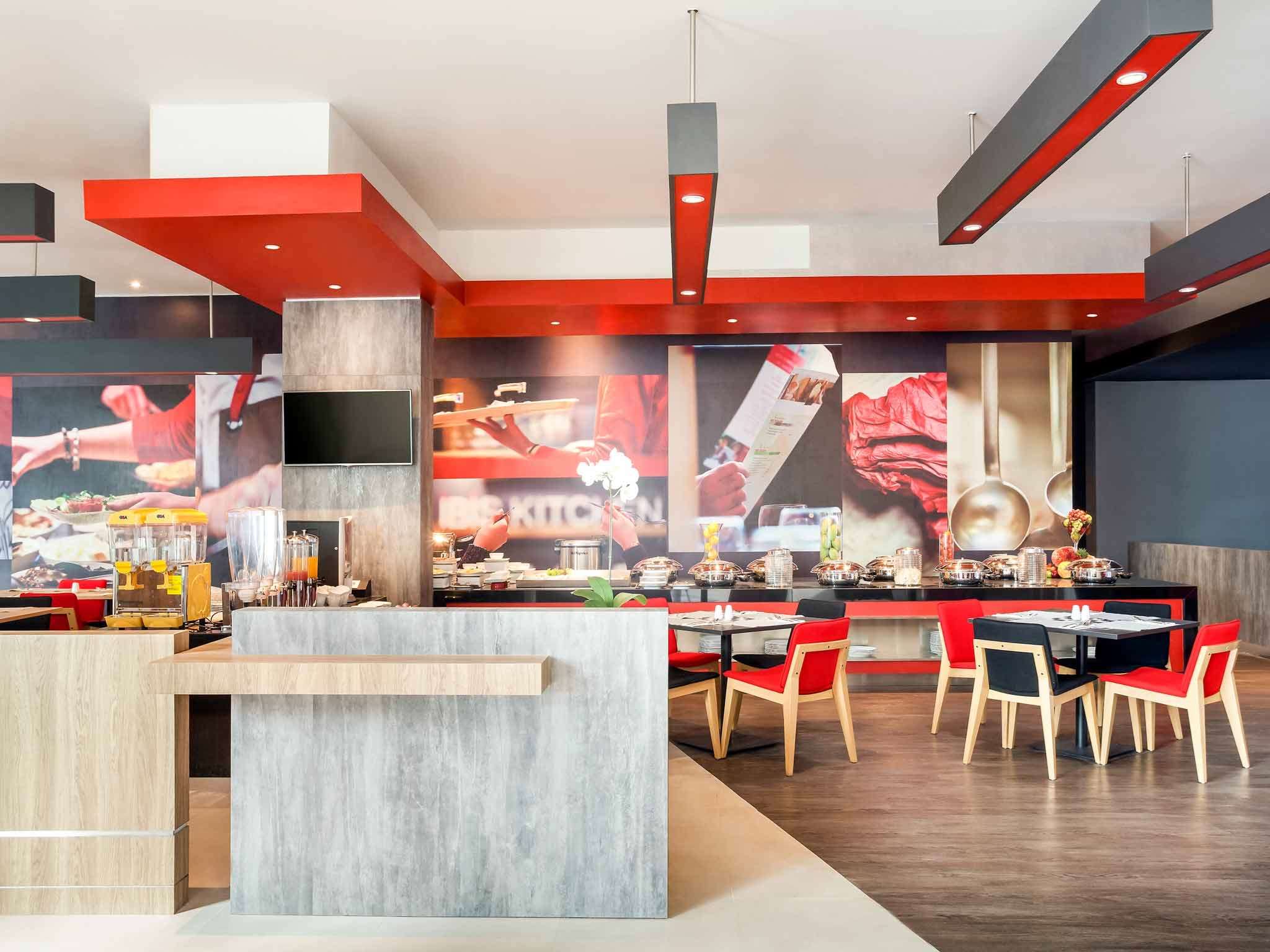 ibis makassar city center