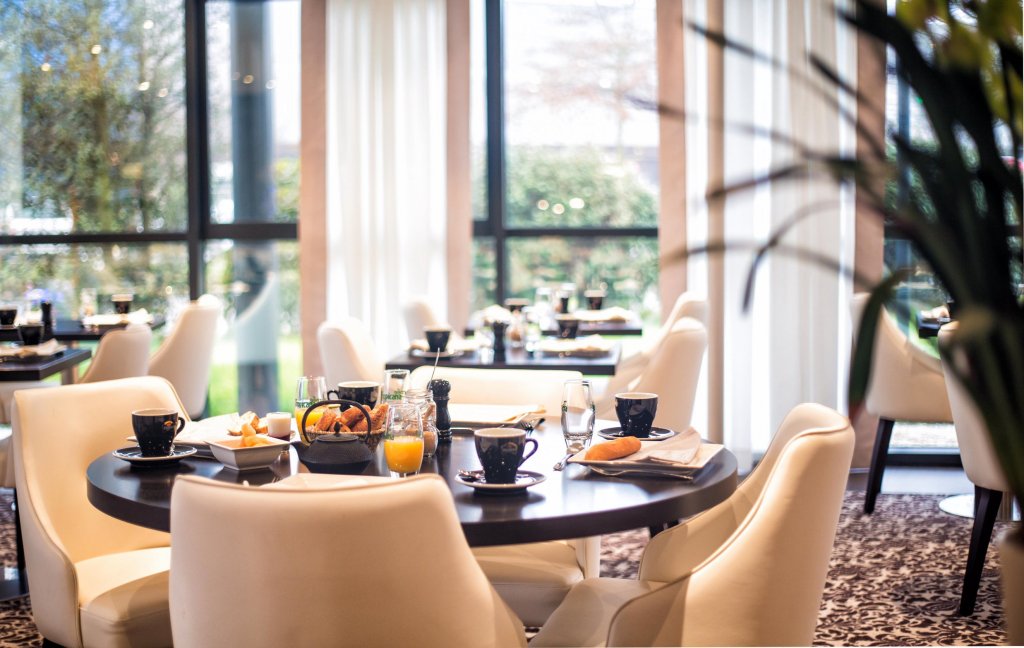 hotel le colisee hotel and spa