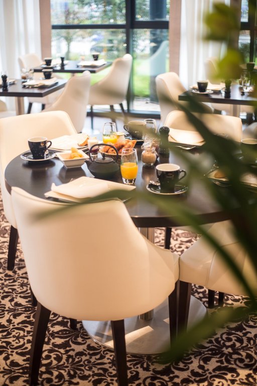 hotel le colisee hotel and spa