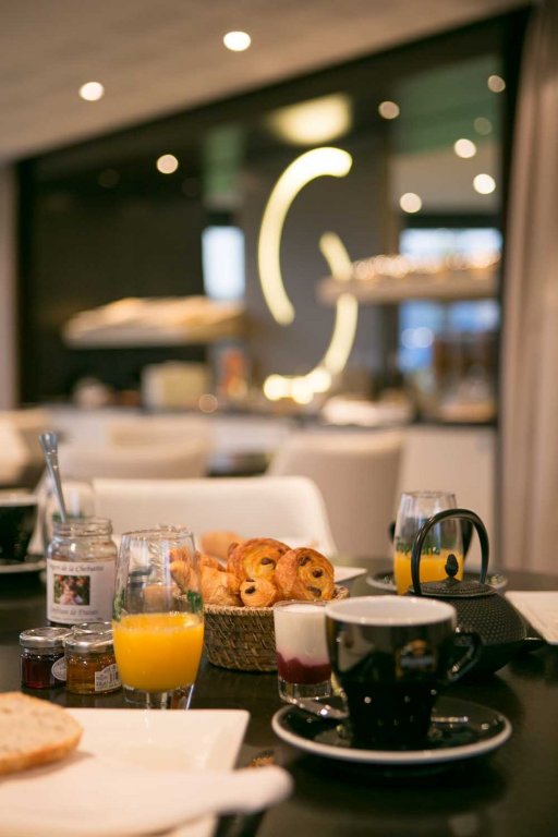 hotel le colisee hotel and spa