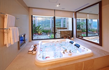 norway forest tamsui motel