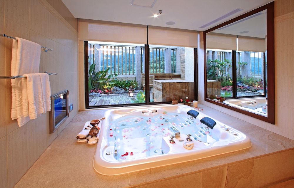 norway forest tamsui motel