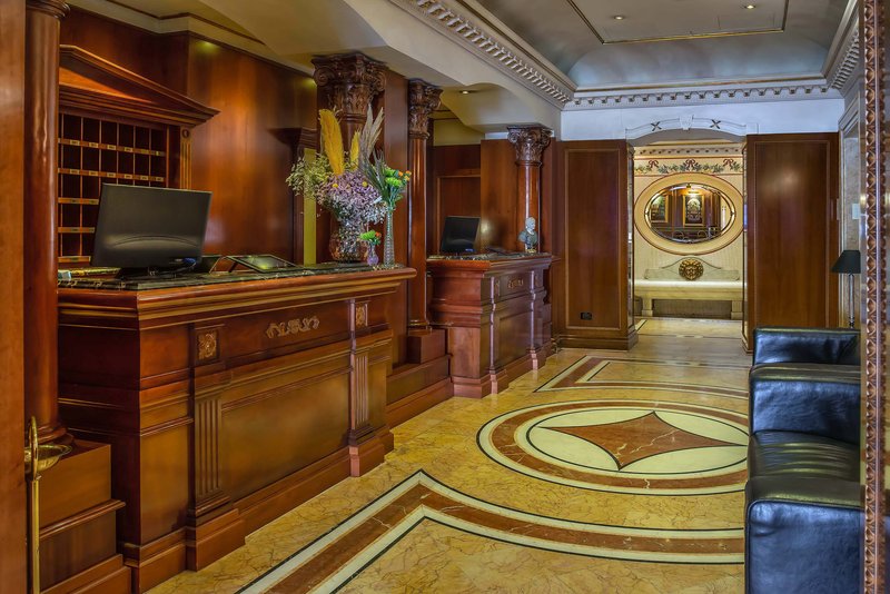 river palace hotel