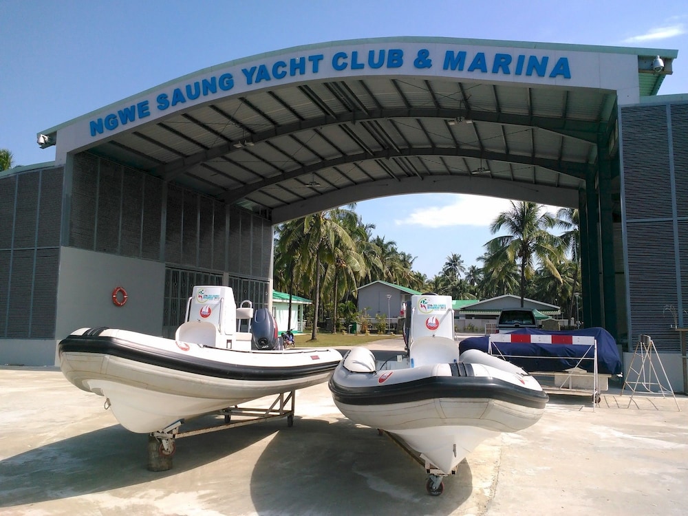 ngwe saung yacht club and resort