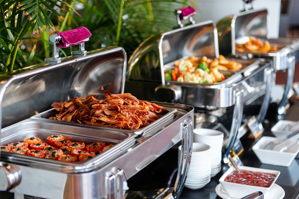 ngwe saung yacht club and resort