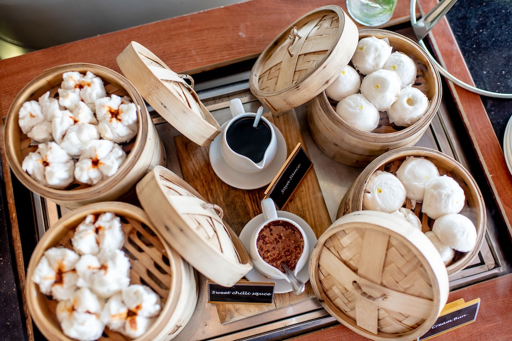 ngwe saung yacht club and resort