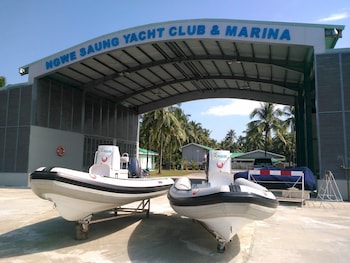 ngwe saung yacht club and resort