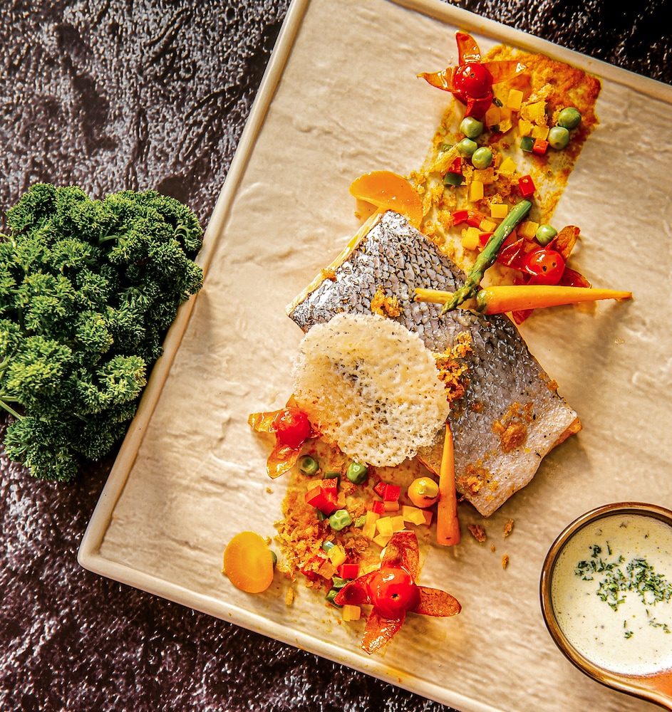 ngwe saung yacht club and resort