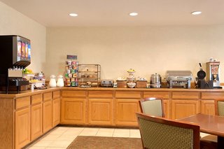 country inn and suites by radisson nevada mo
