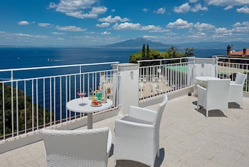 boutique hotel helios adults only