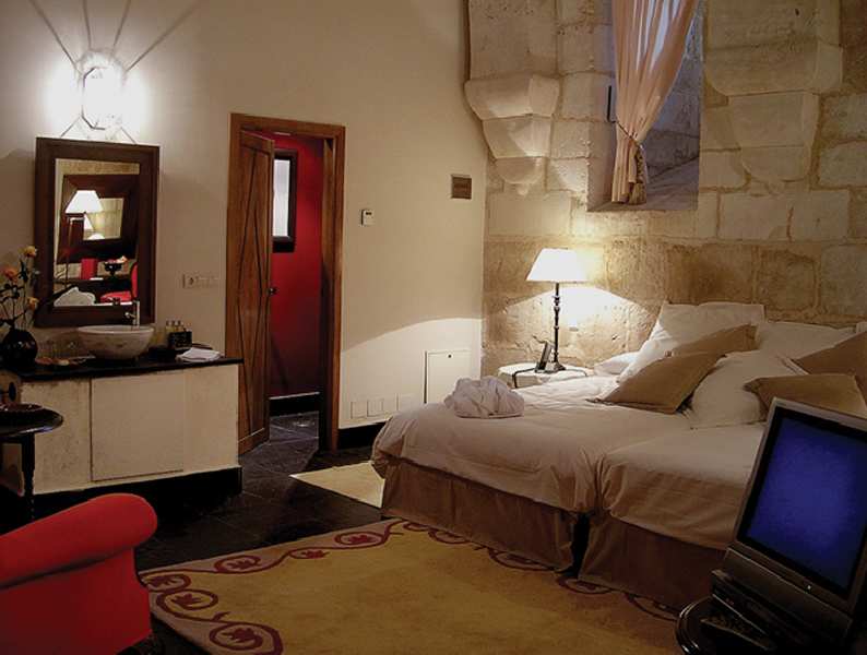 posada real castillo del buen amor