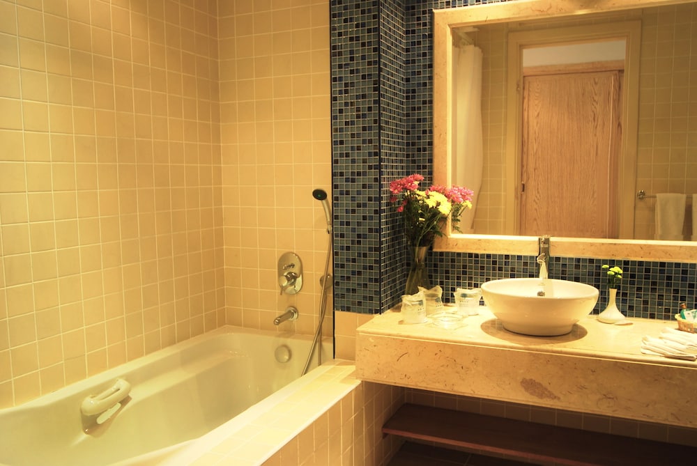 naama bay hotel and resort