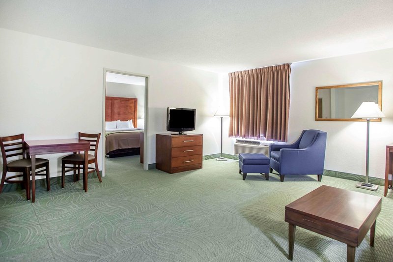 comfort inn muscatine near hwy 61