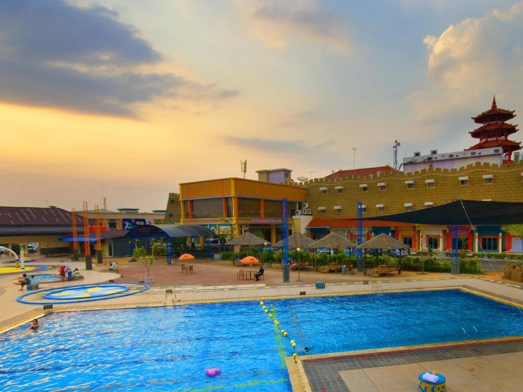 parkside mandarin hotel pekalongan