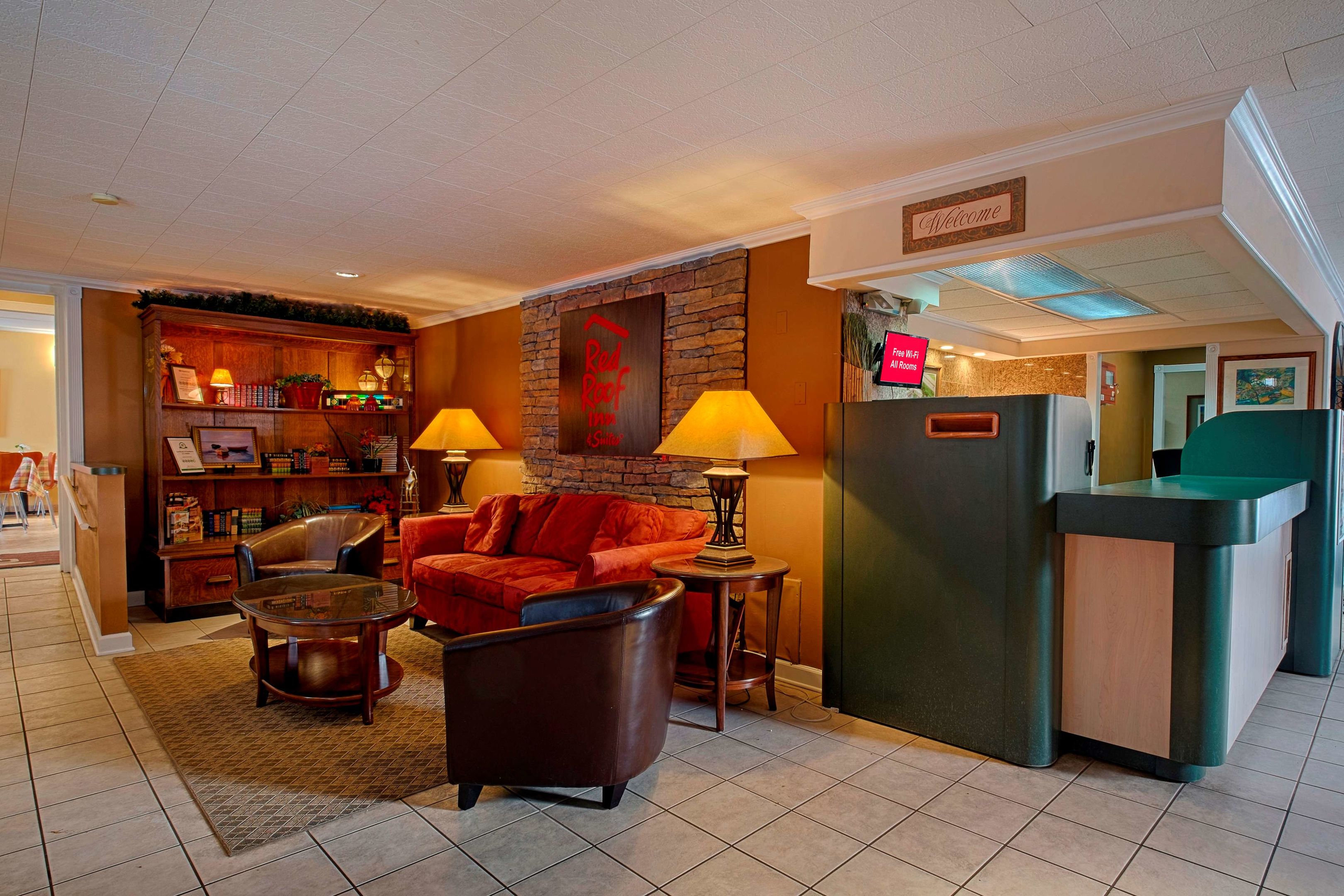 red roof inn and suites herkimer