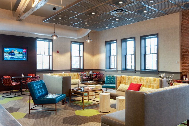 hilton garden inn burlington downtown
